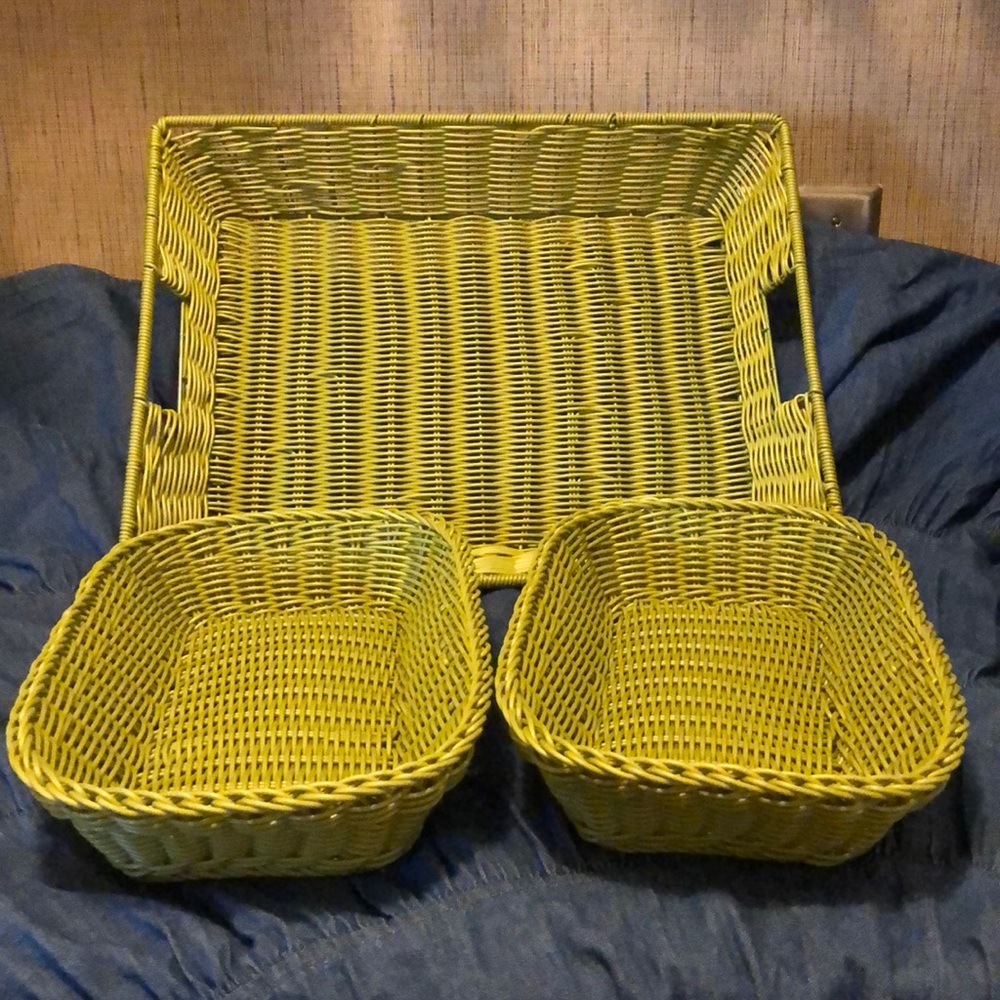 NIB Prepology Poly-Wicker Serving Tray Set